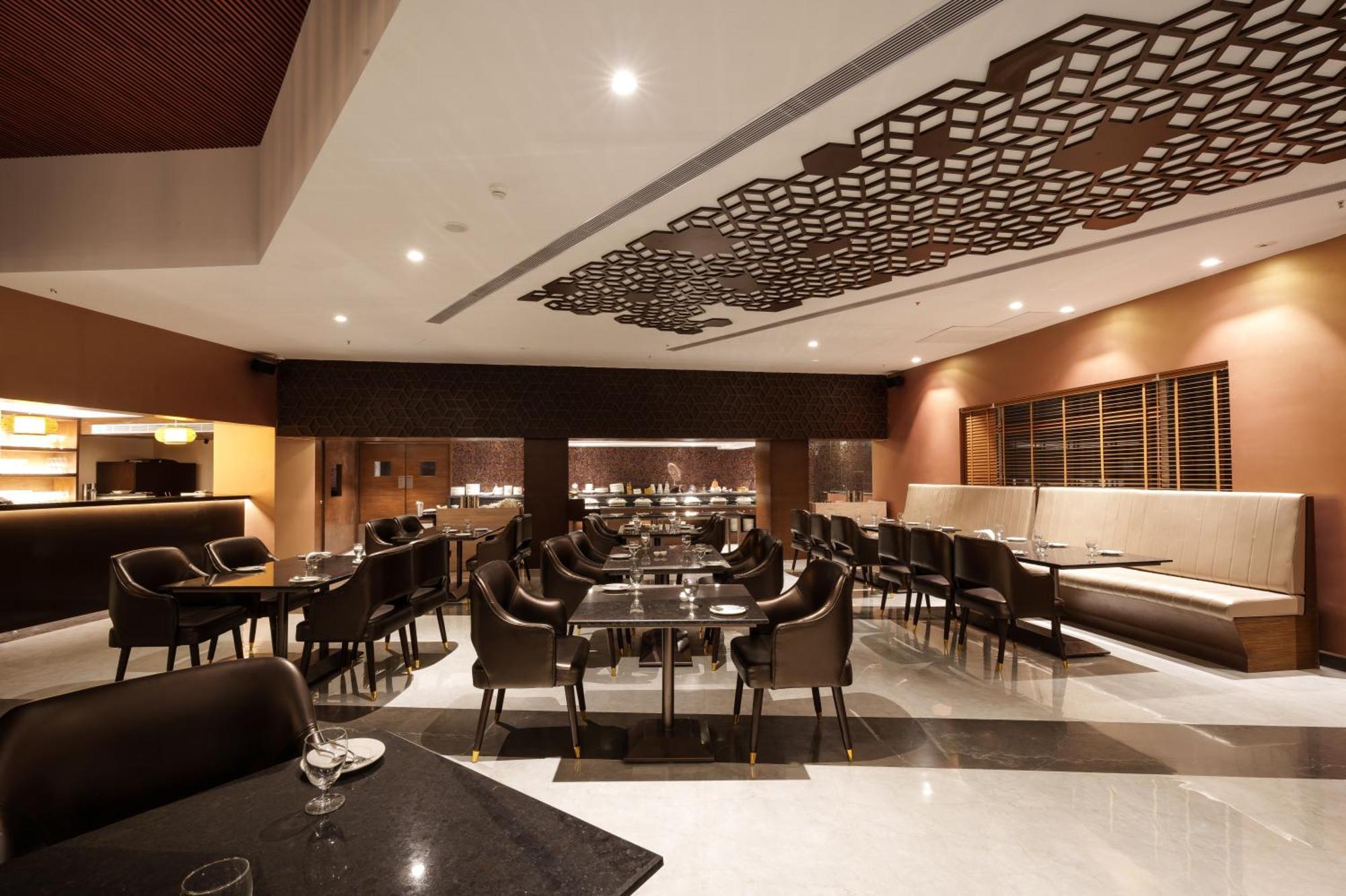 Pharos Hotels Chennai Exterior foto